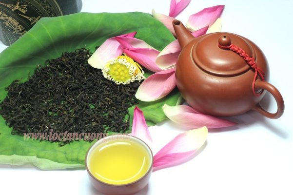 Vietnamese lotus tea